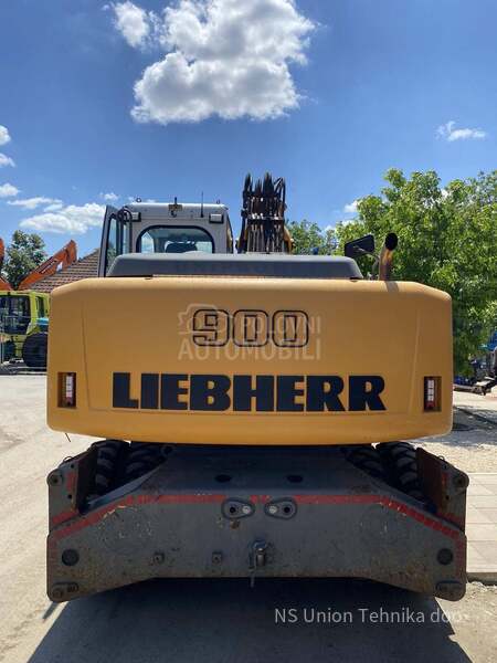 Liebherr A 900 C litronic