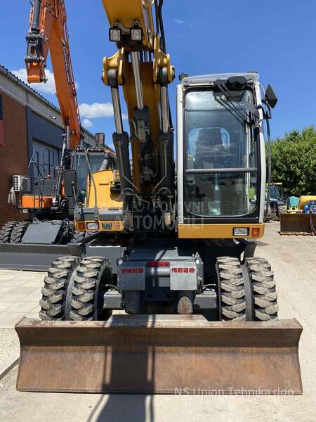 Liebherr A 900 C litronic