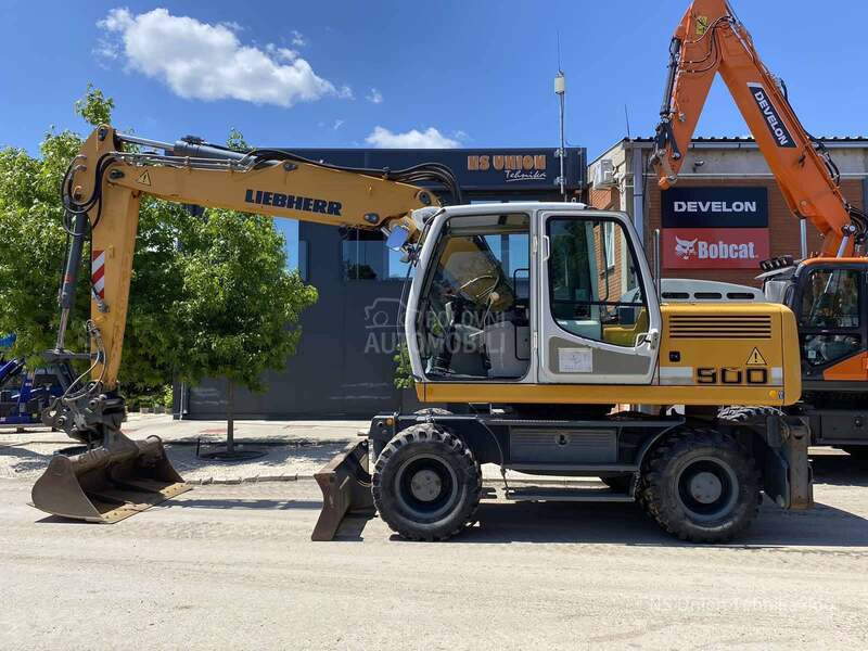 Liebherr A 900 C litronic