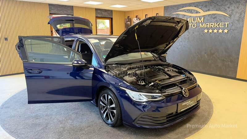 Volkswagen Golf 8 //2.0 TDI/S A L O N