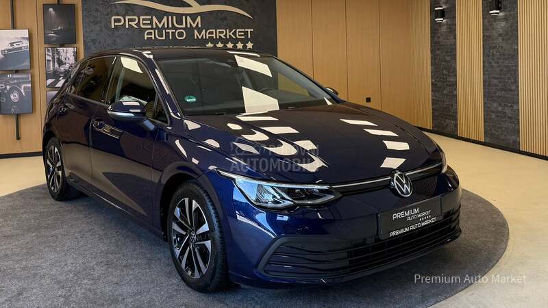 Volkswagen Golf 8 //2.0 TDI/S A L O N