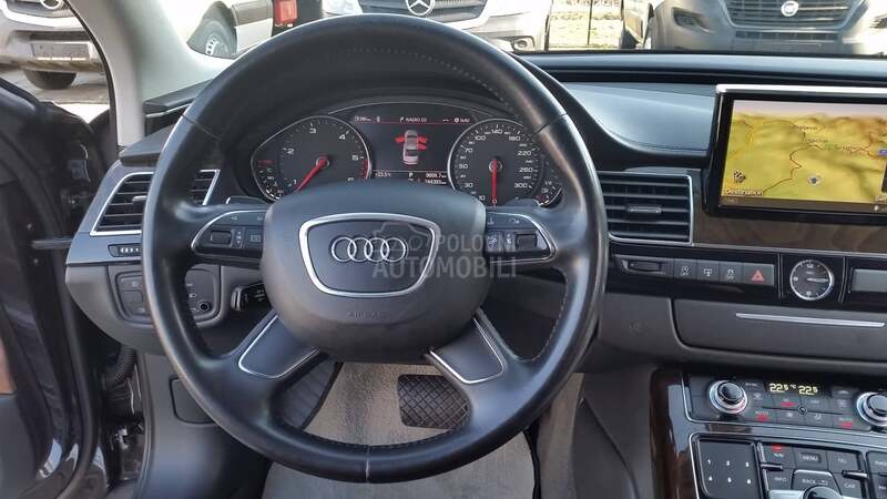 Audi A8 3.0 QUATTRO/KA0 N0V