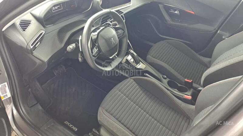 Peugeot 2008 1.2 PURE NAV LED ALU
