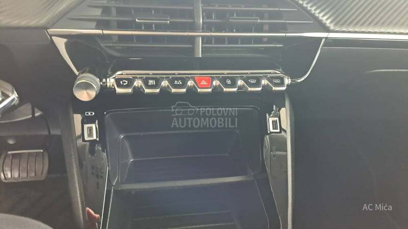 Peugeot 2008 1.2 PURE NAV LED ALU