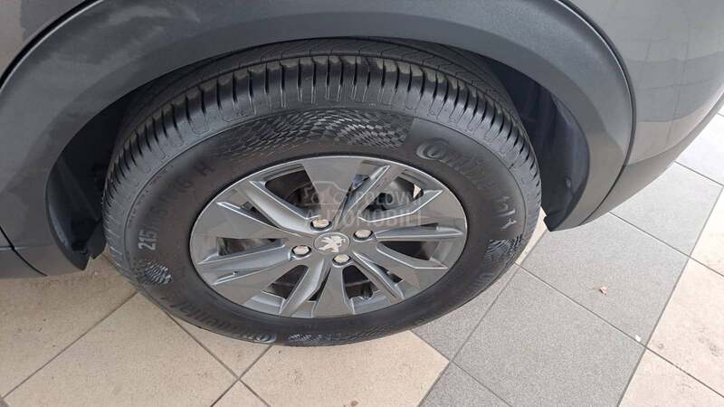 Peugeot 2008 1.2 PURE NAV LED ALU