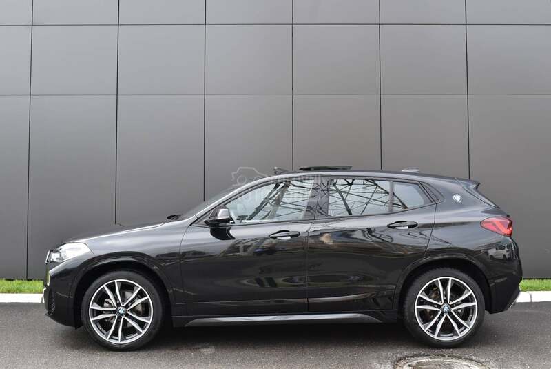BMW X2 sDrive 18i AT