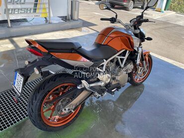Aprilia Mana