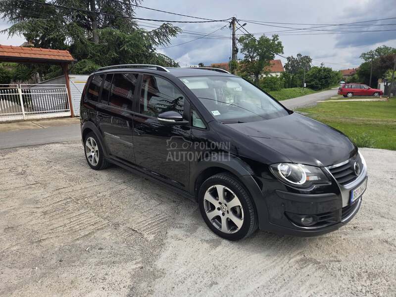 Volkswagen Touran CROSS