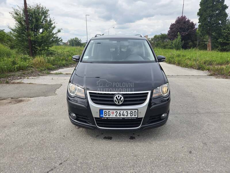 Volkswagen Touran CROSS