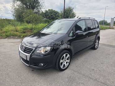 Volkswagen Touran CROSS