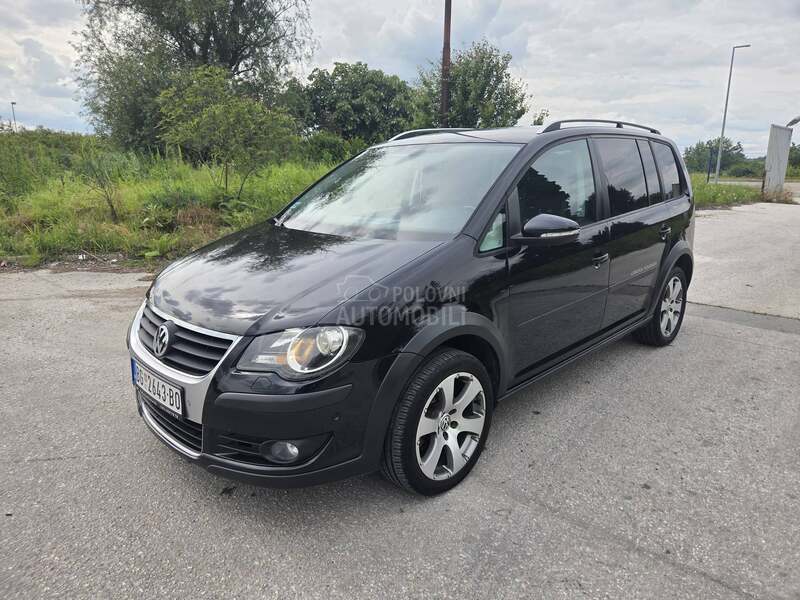 Volkswagen Touran CROSS