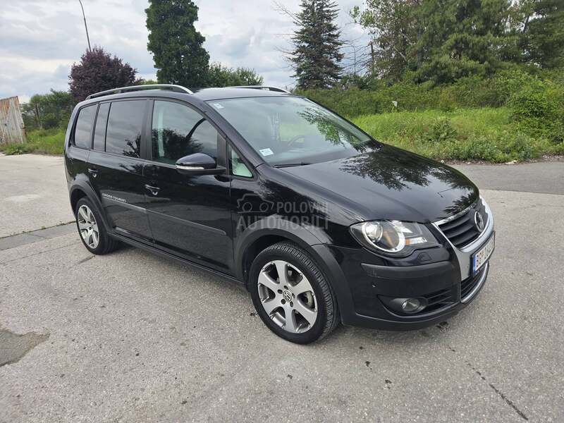 Volkswagen Touran CROSS