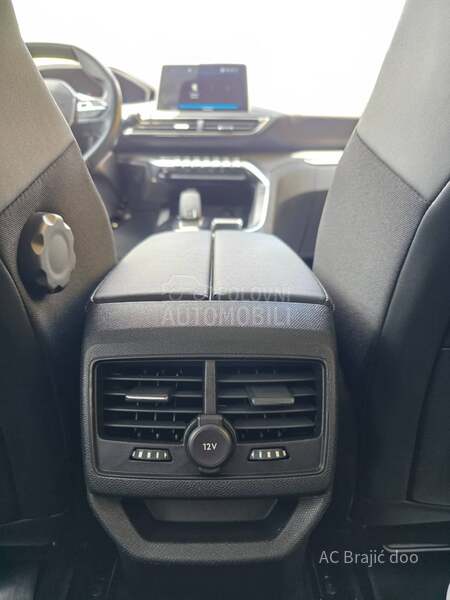 Peugeot 3008 1.2 Allure AT