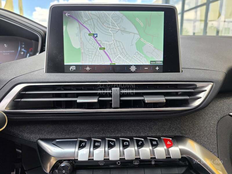 Peugeot 3008 1.2 Allure AT