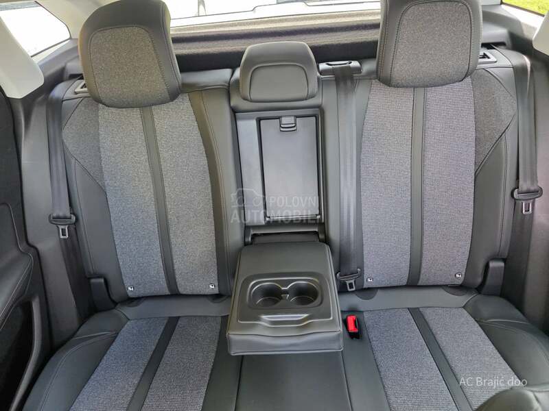 Peugeot 3008 1.2 Allure AT