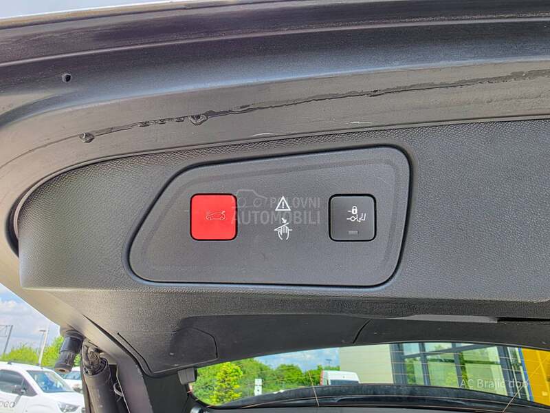 Peugeot 3008 1.2 Allure AT
