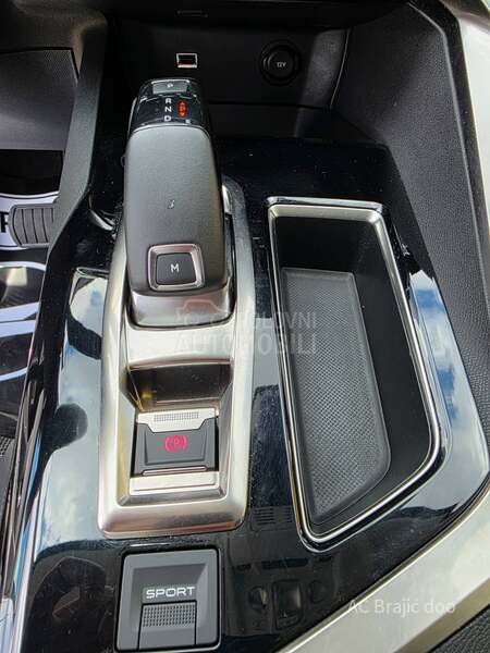 Peugeot 3008 1.2 Allure AT