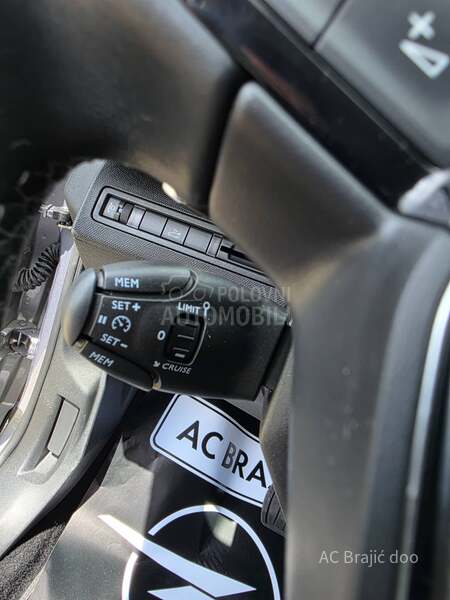 Peugeot 3008 1.2 Allure AT