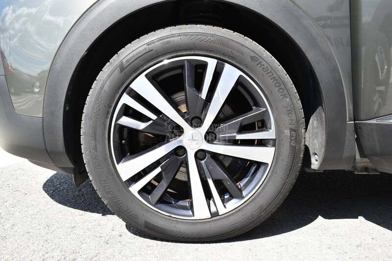 Peugeot 3008 1.5 Allure AT