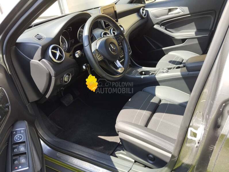Mercedes Benz GLA 200 LED  AUT