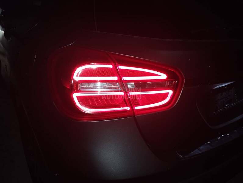Mercedes Benz GLA 200 LED  AUT