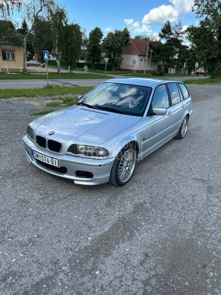 BMW 320 