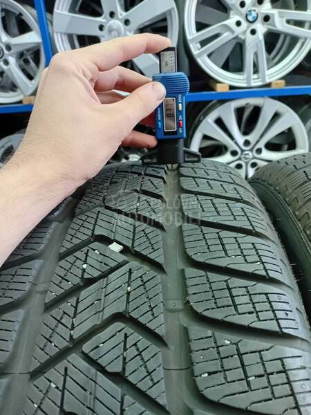 Pirelli 235/55 R18 Zimska