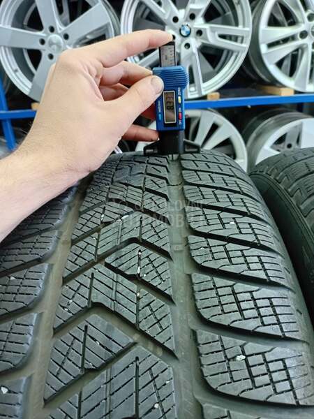Pirelli 235/55 R18 Zimska