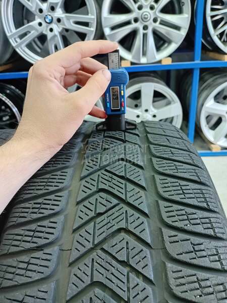 Pirelli 235/55 R18 Zimska