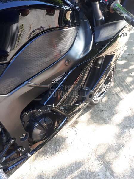 Kawasaki ZX6R