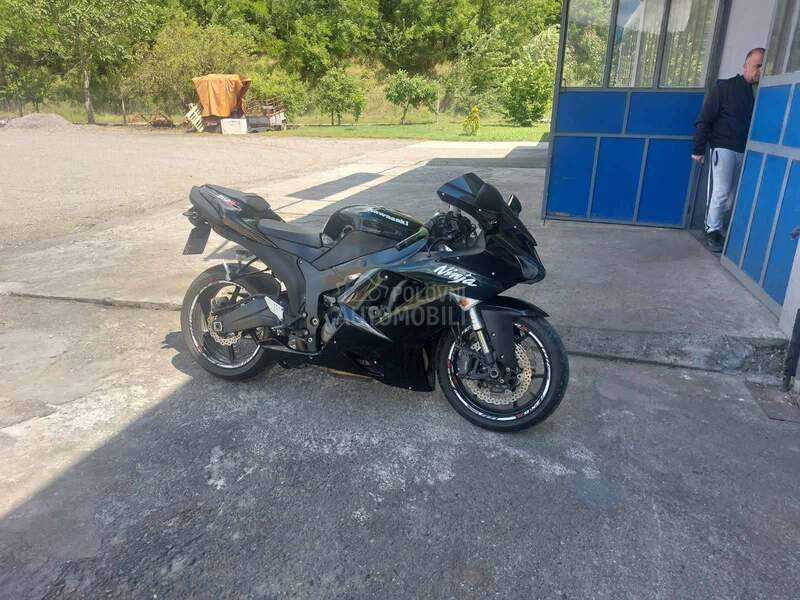 Kawasaki ZX6R