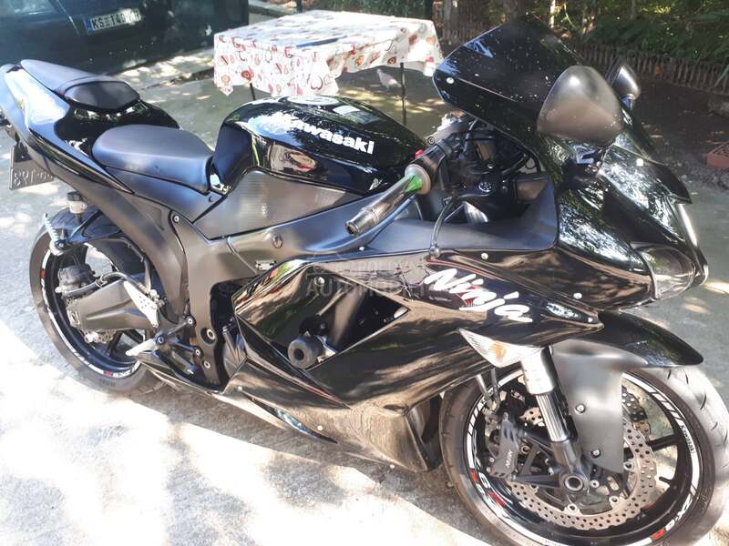 Kawasaki ZX6R