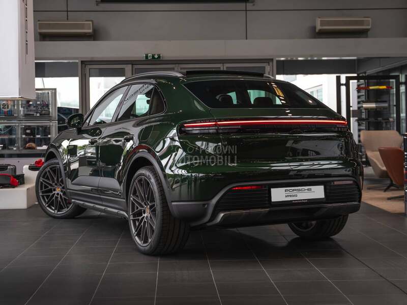Porsche Macan 4S Electric