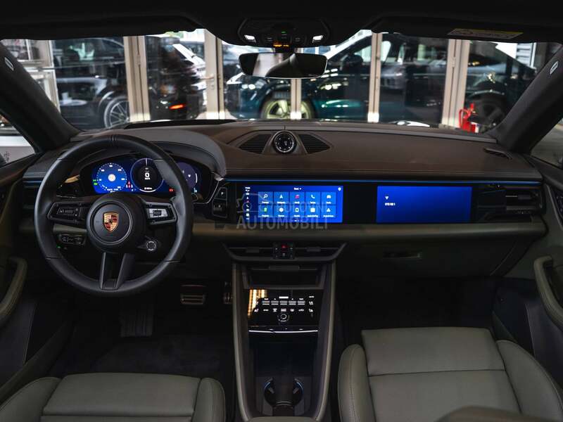 Porsche Macan 4S Electric