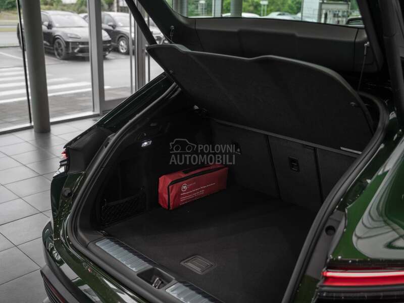 Porsche Macan 4S Electric