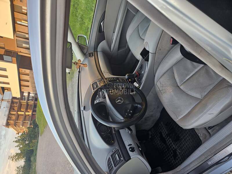 Mercedes Benz E 200 NTG