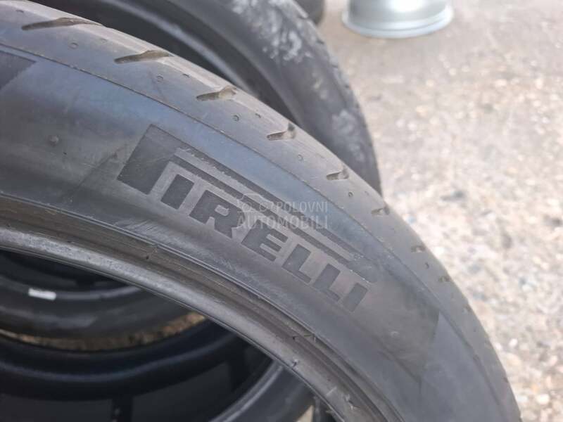 Pirelli 275/40 R22 Letnja