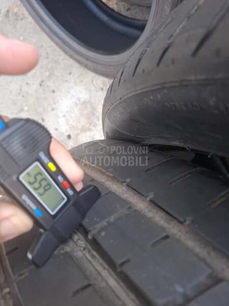Pirelli 275/40 R22 Letnja