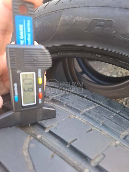 Pirelli 275/40 R22 Letnja