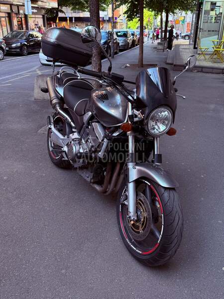 Honda Hornet 919
