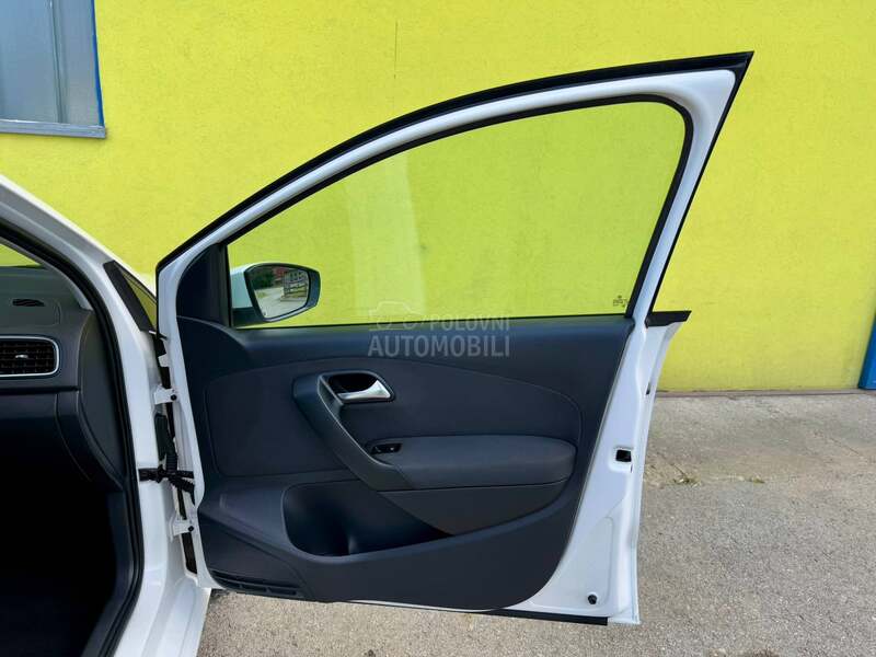 Volkswagen Polo 1.6d/DSG/FABRIIKA
