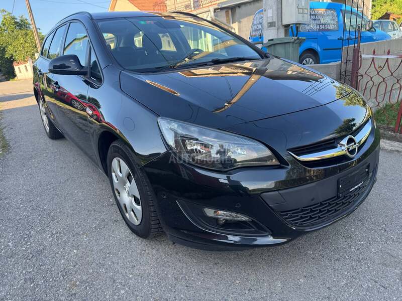 Opel Astra J 