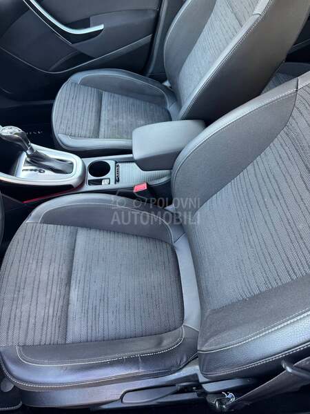Opel Astra J 