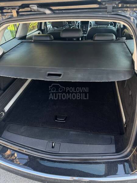 Opel Astra J 