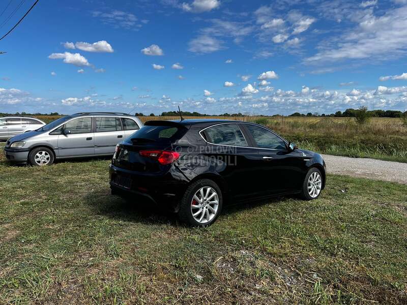Alfa Romeo Giulietta 