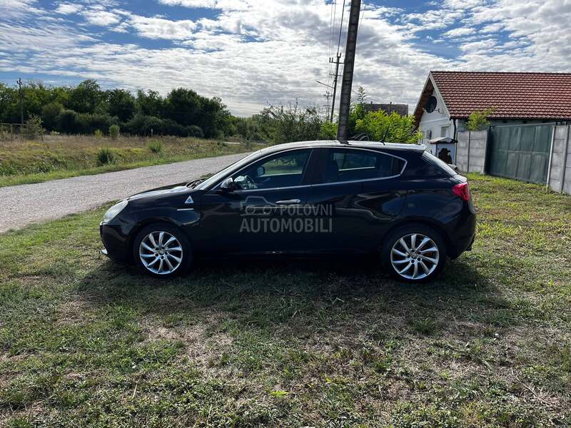 Alfa Romeo Giulietta 