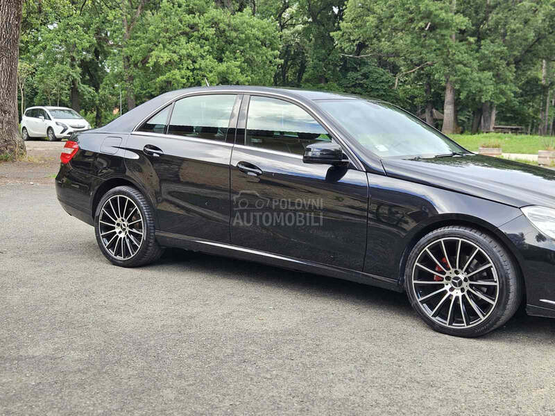 Mercedes Benz E 200 