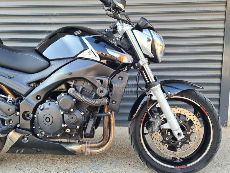 Suzuki GSR 600