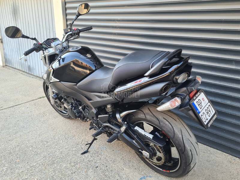Suzuki GSR 600