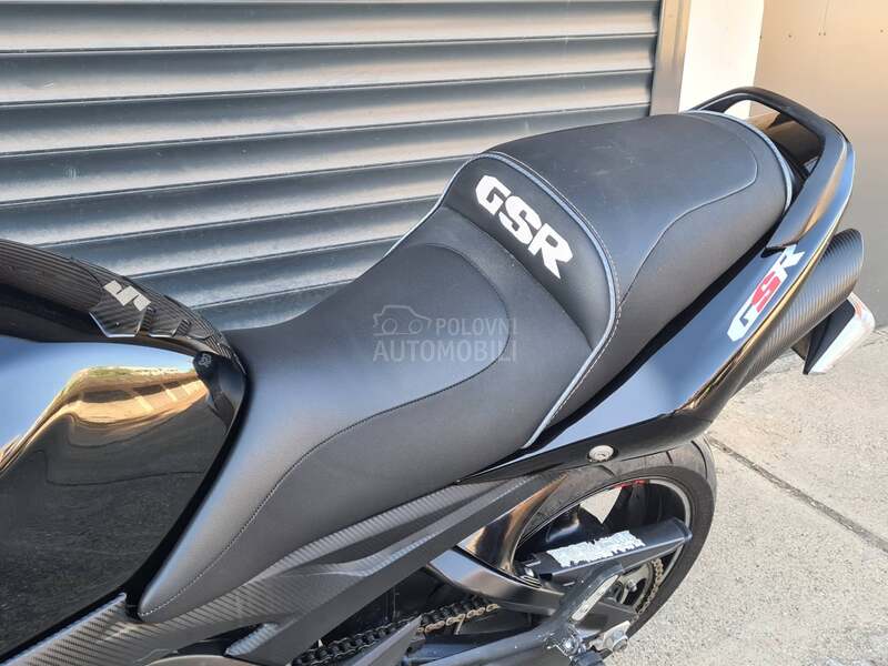 Suzuki GSR 600